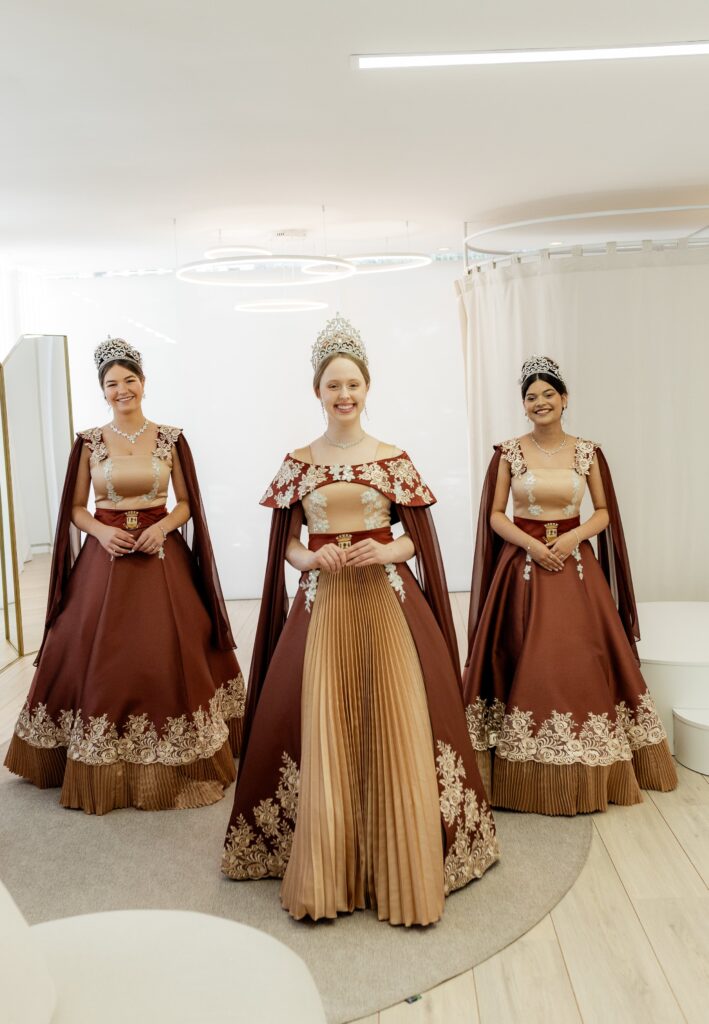 Trajes Soberanas (3)