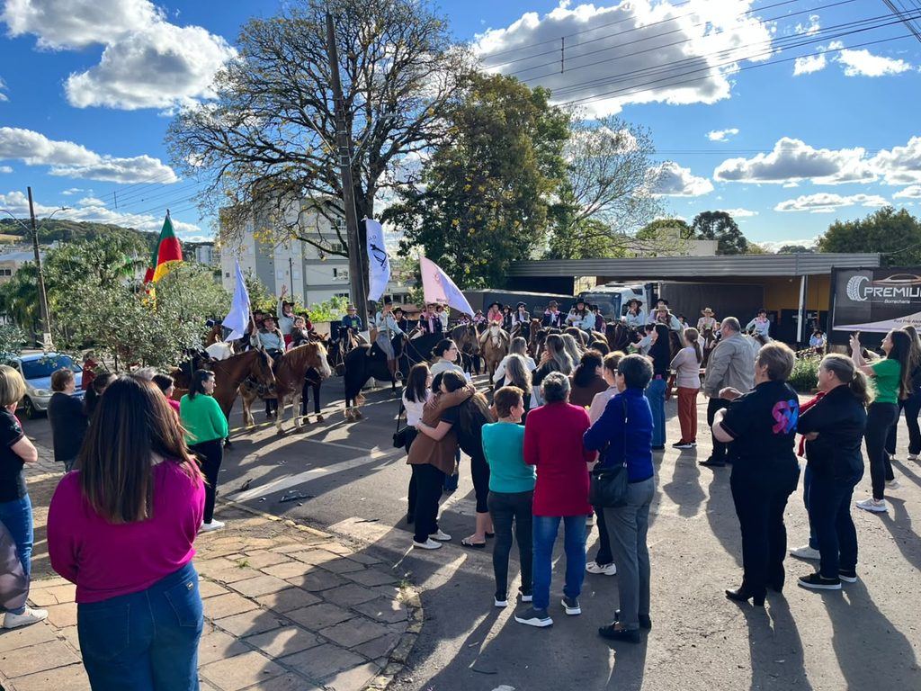 Outubro Rosa Ibiraiaras (1)